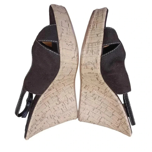 Le Chateau Brown Sling Back Wedge Heels Size 9 - Picture 4 of 7